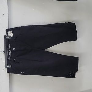 NWT capri pants